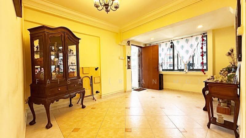 408 Jurong West Street 42, 408 Jurong West Street 42, 3 Bedrooms, 1,561 sqft, HDB Flat For Sale, by Faisal (Ryan MD), 500244886 - Living Room - PropertyGuru.com.sg