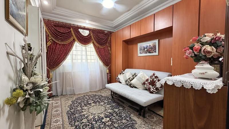 370 Woodlands Avenue 1, 370 Woodlands Avenue 1, 3 Bedrooms, 1,323 sqft, HDB Flat For Sale, by Nur Fudge, 500244889 - Living Room - PropertyGuru.com.sg