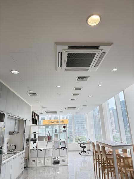 The Central, 12 Eu Tong Sen Street, Boat Quay / Raffles Place / Marina, 743 sqft, Office For Rent, by Michelle Leong, 500244892 - Interior - CommercialGuru.com.sg