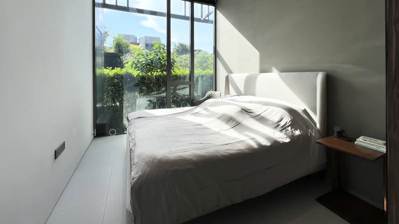 Petit Jervois, 33 Jervois Road, 2 Bedrooms, 818 sqft, Condominium For Rent, by Thong Seck Tan, 500244904 - Master Bedroom - PropertyGuru.com.sg
