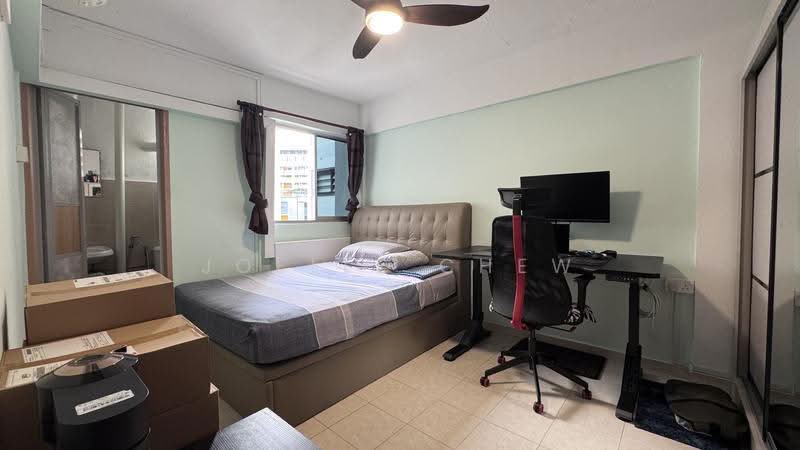 229 Bukit Batok East Avenue 3, 229 Bukit Batok East Avenue 3, Dairy Farm / Bukit Panjang / Choa Chu Kang, 2 Bedrooms, 721 sqft, HDB Flat For Sale, by Joelle Chew, 500244915 - Master (Original) - PropertyGuru.com.sg
