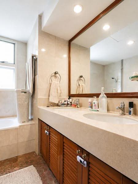 Aspen Heights, 261 River Valley Road, 3 Bedrooms, 1,324 sqft, Condominium For Rent, by Gabriel Ong, 500244920 - Bathroom - PropertyGuru.com.sg
