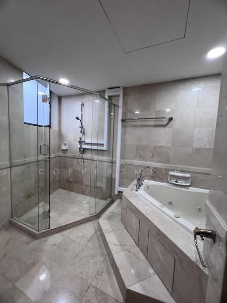 Grange 70, 70 Grange Road, 3 Bedrooms, 1,970 sqft, Condominium For Rent, by Gilad Coppersmith, 500244928 - Bathroom - PropertyGuru.com.sg