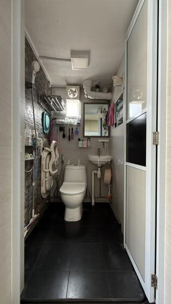 3 Lorong Lew Lian, 3 Lorong Lew Lian, 2 Bedrooms, 779 sqft, HDB Flat For Sale, by Joji Lin, 500244930 - Bathroom - PropertyGuru.com.sg