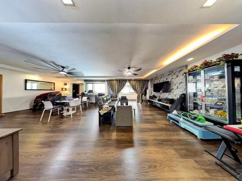 129 Pending Road, 129 Pending Road, 4 Bedrooms, 1,550 sqft, HDB Flat For Sale, by Aaron Yang, 500244937 - Living Room - PropertyGuru.com.sg