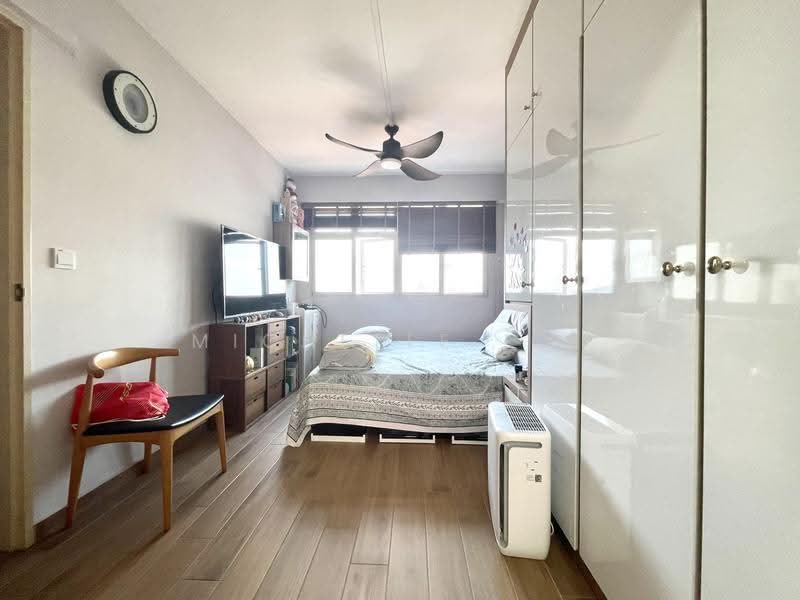 377 Bukit Batok Street 31, 377 Bukit Batok Street 31, 2 Bedrooms, 721 sqft, HDB Flat For Sale, by Michelle Lee, 500244944 - Bedroom - PropertyGuru.com.sg