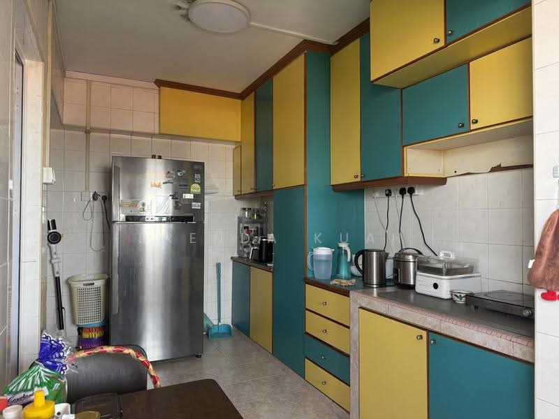 257 Serangoon Central Drive, 257 Serangoon Central Drive, 3 Bedrooms, 1,238 sqft, HDB Flat For Sale, by Brenda Kuah, 500244946 - Kitchen - PropertyGuru.com.sg