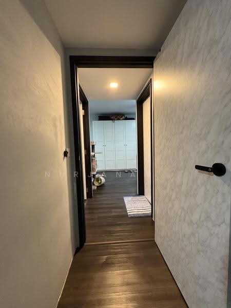 Riverparc Residence, 100 Punggol Drive, 2 Bedrooms, 829 sqft, Condominium For Sale, by Siti Nurjana Binte Oyong, 500244955 - Corridor - PropertyGuru.com.sg