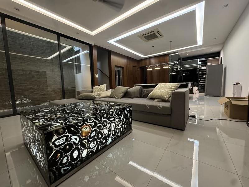 LANDED7772 @ Renovated Semi-D at Serangoon Garden Estate, Hougang / Punggol / Sengkang, 5 Bedrooms, 6,000 sqft, Semi-Detached House For Sale, by Agnes Ng, 500244956 - Living Room - PropertyGuru.com.sg