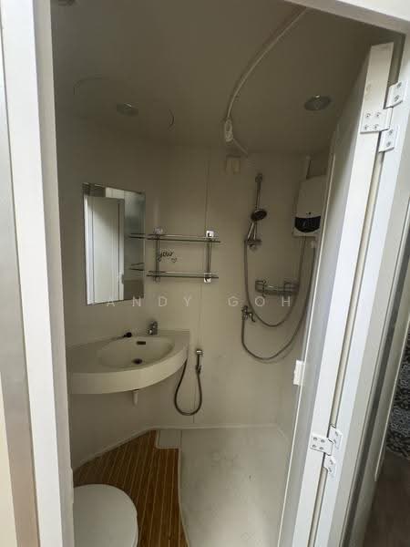 Eng Kong Park, Eng Kong Road, Clementi Park / Upper Bukit Timah, 7 Bedrooms, 2,800 sqft, Terraced House For Sale, by Andy Goh, 500244959 - Bathroom - PropertyGuru.com.sg