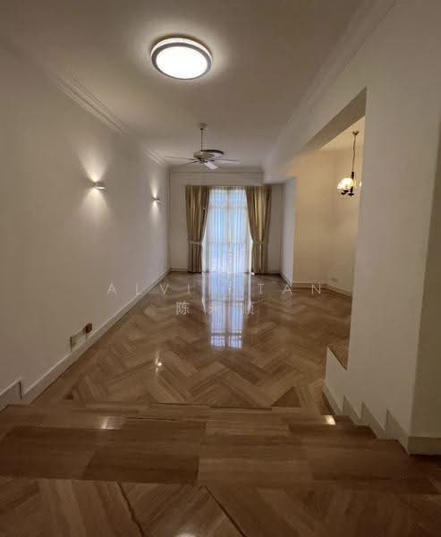 Orange Regency, 101 Fernhill Road, Tanglin / Holland / Bukit Timah, 4 Bedrooms, 1,776 sqft, Apartment For Rent, by Alvin Tan 陈永顺, 500244962 - Living Room - PropertyGuru.com.sg