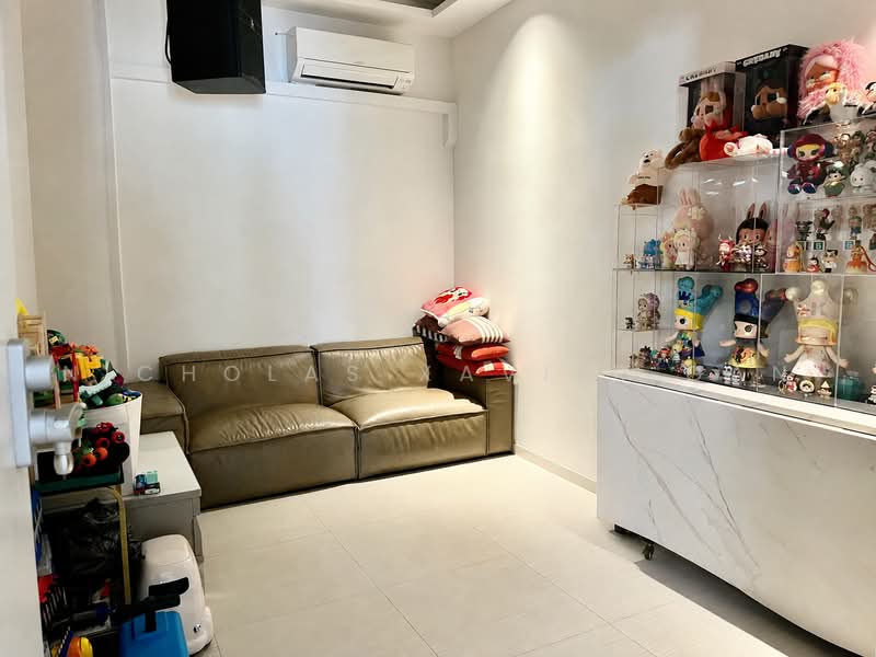 SUPERB LOCATION Freehold Terrace Near MRT | 1km to Tao Nan, CHIJ Katong & Ngee Ann Pri, East Coast Road, Marine Terrace, Telok Kurau Road, Still Road, St Patrick's Road, East Coast / Marine Parade, 5 Bedrooms, 3,220 sqft, Terraced House For Sale, by Nicholas Xavier Gan, 500244967 - Living Room - PropertyGuru.com.sg