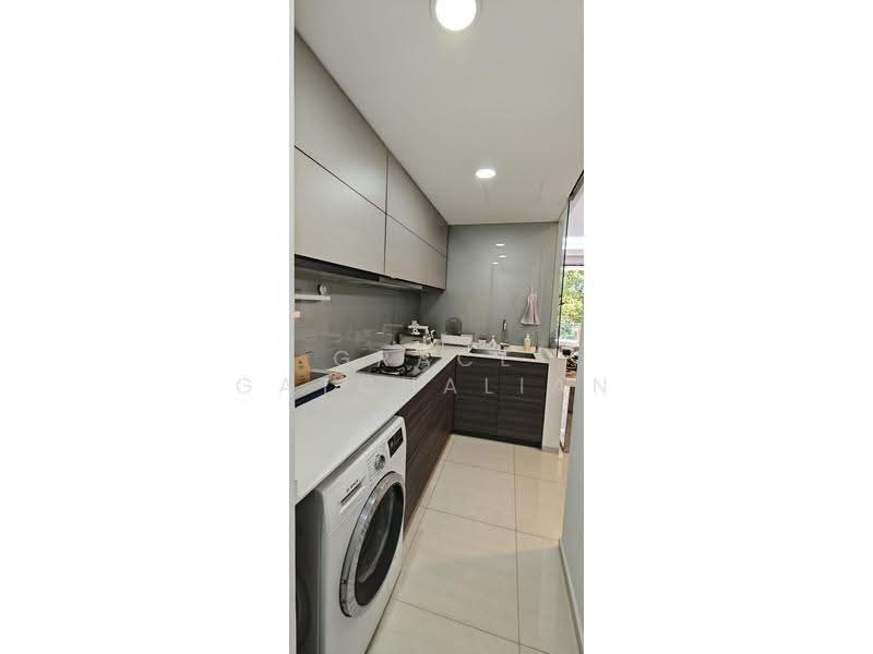 D'Nest, 131 Pasir Ris Grove, Pasir Ris / Tampines, 4 Bedrooms, 1,270 sqft, Condominium For Sale, by Grace Gatchalian, 500244971 - Kitchen - PropertyGuru.com.sg