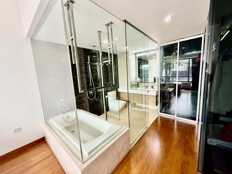 The Lanai, 140 Hillview Avenue, Dairy Farm / Bukit Panjang / Choa Chu Kang, 4 Bedrooms, 1,302 sqft, Condominium For Sale, by Kelvin Poh, 500244977 - Bathroom - PropertyGuru.com.sg
