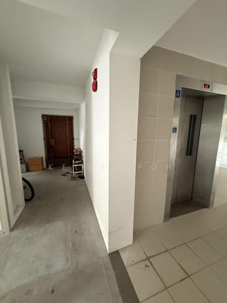 591A Ang Mo Kio Street 51, 591A Ang Mo Kio Street 51, Ang Mo Kio / Bishan / Thomson, 2 Bedrooms, 732 sqft, HDB Flat For Sale, by Kelvin Poh, 500244980 - Corridor - PropertyGuru.com.sg