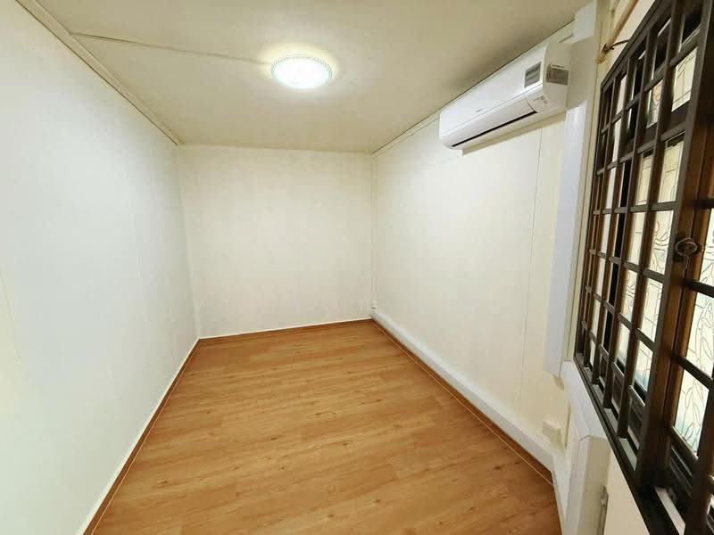 898B Woodlands Drive 50, 898B Woodlands Drive 50, Admiralty / Woodlands, 3 Bedrooms, 1,076 sqft, HDB Flat For Sale, by Vernon Sun, 500244982 - Bedroom 2 - PropertyGuru.com.sg