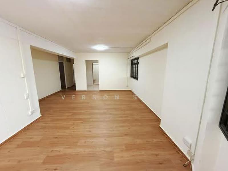 898B Woodlands Drive 50, 898B Woodlands Drive 50, Admiralty / Woodlands, 3 Bedrooms, 1,076 sqft, HDB Flat For Sale, by Vernon Sun, 500244982 - Living & Dining Room - PropertyGuru.com.sg