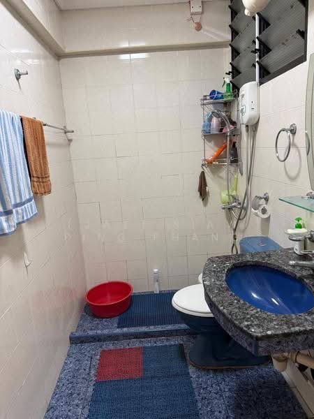 56 Cassia Crescent, 56 Cassia Crescent, Eunos / Geylang / Paya Lebar, 3 Bedrooms, 1,098 sqft, HDB Flat For Sale, by (Jaz) Siaw Ping Phang, 500244985 - Bathroom - PropertyGuru.com.sg