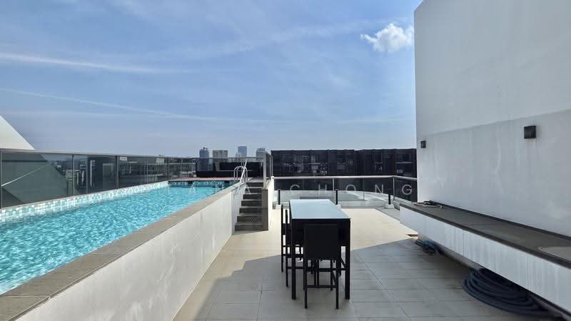 Trilight, 9 Newton Road, Newton / Novena, 4 Bedrooms, 5,802 sqft, Condominium For Sale, by Diana Chong, 500244999 - Pool - PropertyGuru.com.sg