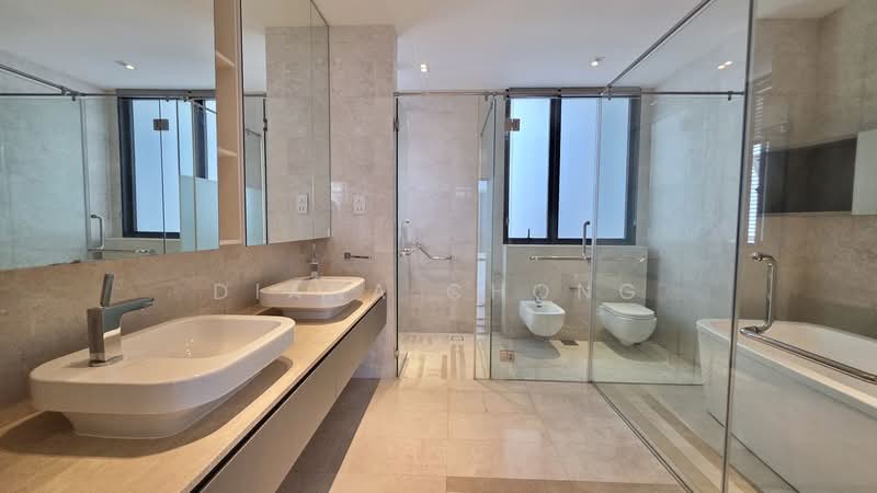 Trilight, 9 Newton Road, Newton / Novena, 4 Bedrooms, 5,802 sqft, Condominium For Sale, by Diana Chong, 500244999 - Bathroom - PropertyGuru.com.sg