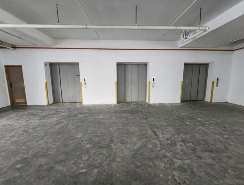 Bukit Merah Modern Building, Alexandra / Commonwealth, 7,000 sqft, Light Industrial (B1) For Rent, by Grace Chan, 500245005 - Corridor - CommercialGuru.com.sg