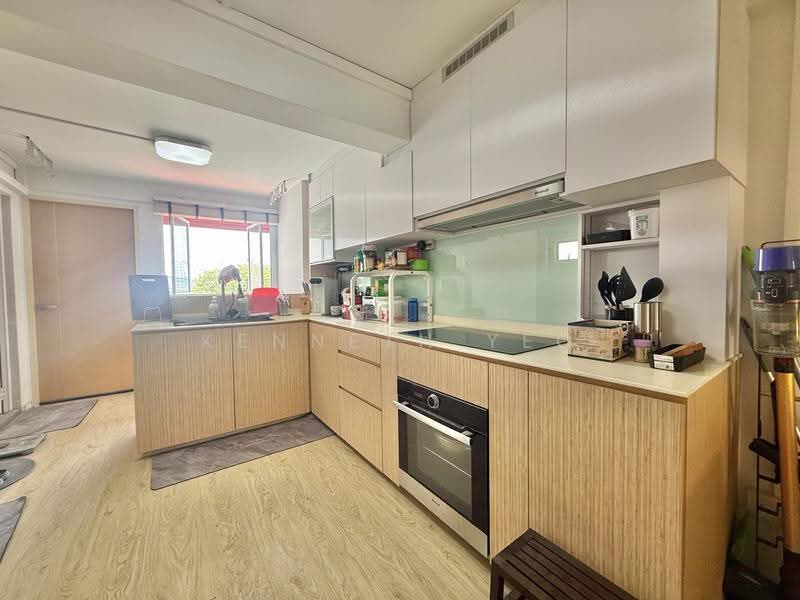 11 Holland Drive, 11 Holland Drive, 2 Bedrooms, 786 sqft, HDB Flat For Sale, by Kenneth Yeo, 500245009 - PropertyGuru.com.sg