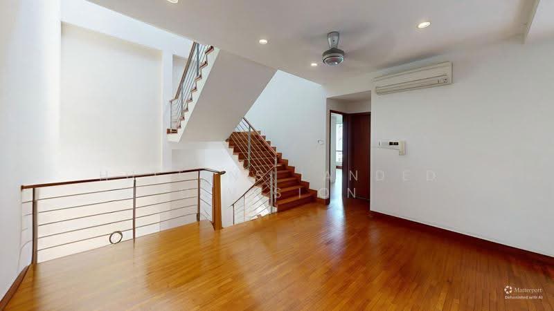 Mandarin Park Corner Semi-D Walk to MRT, Malls, Pei Hwa Pri School, , 6 Bedrooms, 4,300 sqft, Semi-Detached House For Sale, by HT Lee, 500245023 - Level 2 landing - PropertyGuru.com.sg