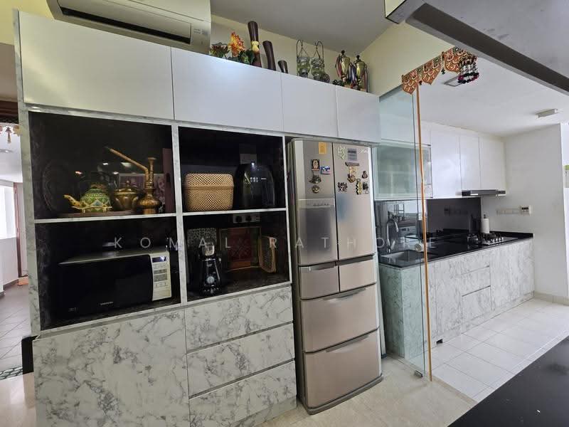 La Casa, 62 Woodlands Drive 16, 3 Bedrooms, 1,163 sqft, Condominium For Rent, by Komal Rathore, 500245024 - Kitchen - PropertyGuru.com.sg