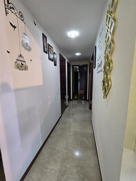 La Casa, 62 Woodlands Drive 16, 3 Bedrooms, 1,163 sqft, Condominium For Rent, by Komal Rathore, 500245024 - Corridor - PropertyGuru.com.sg