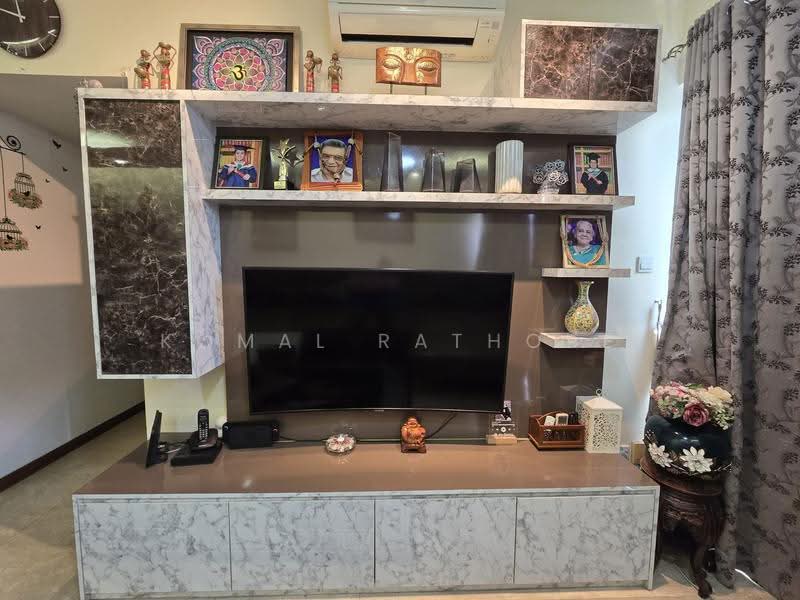 La Casa, 62 Woodlands Drive 16, 3 Bedrooms, 1,163 sqft, Condominium For Rent, by Komal Rathore, 500245024 - Living Room - PropertyGuru.com.sg