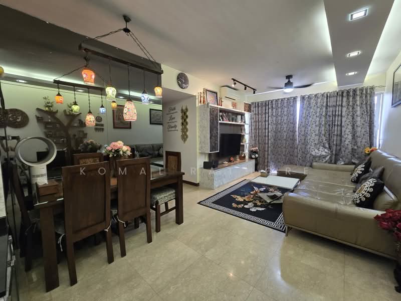 La Casa, 62 Woodlands Drive 16, 3 Bedrooms, 1,163 sqft, Condominium For Rent, by Komal Rathore, 500245024 - Living Room - PropertyGuru.com.sg
