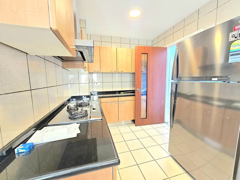 Oleanas Residences, 42 Kim Yam Road, 4 Bedrooms, 1,550 sqft, Condominium For Sale, by Seah Yam Sengh, 500245034 - Kitchen - PropertyGuru.com.sg