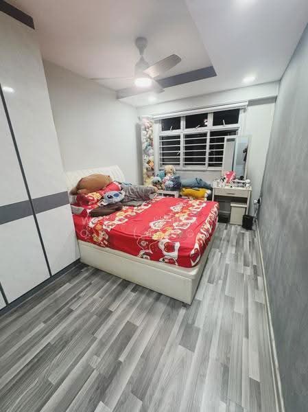 693A Woodlands Avenue 6, 693A Woodlands Avenue 6, 3 Bedrooms, 990 sqft, HDB Flat For Sale, by Wee Kuan Hoe (Eugene), 500245048 - Living Room - PropertyGuru.com.sg
