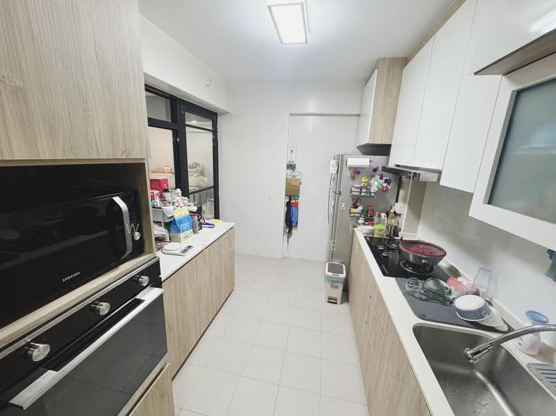 693A Woodlands Avenue 6, 693A Woodlands Avenue 6, 3 Bedrooms, 990 sqft, HDB Flat For Sale, by Wee Kuan Hoe (Eugene), 500245048 - Kitchen - PropertyGuru.com.sg