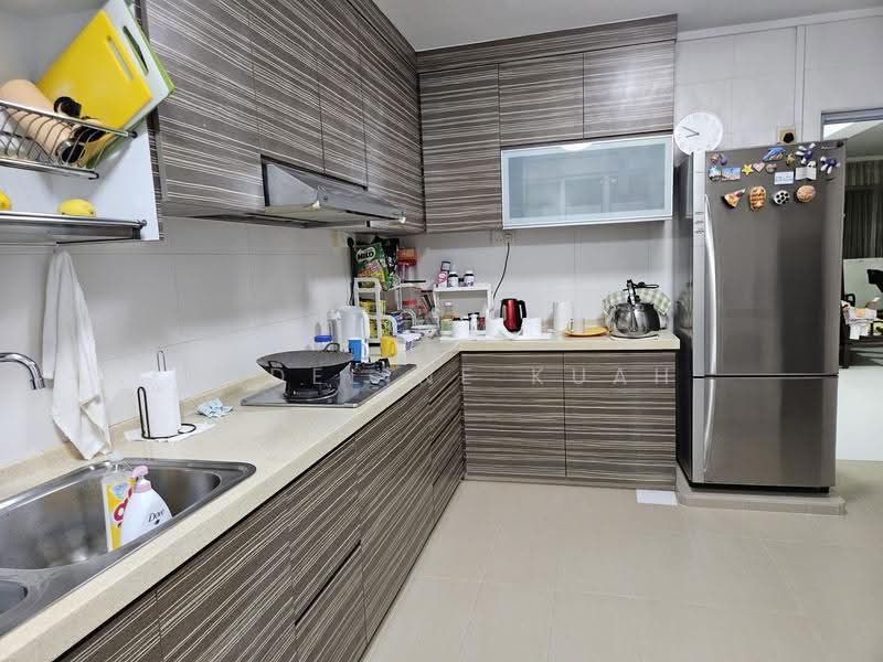 213 Petir Road, 213 Petir Road, Dairy Farm / Bukit Panjang / Choa Chu Kang, 3 Bedrooms, 1,313 sqft, HDB Flat For Sale, by Madeline Kuah, 500245054 - Kitchen - PropertyGuru.com.sg
