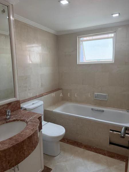 Emerald Garden, 33 Club Street, 3 Bedrooms, 1,033 sqft, Condominium For Rent, by Michael Li, 500245068 - Master Bathroom - PropertyGuru.com.sg