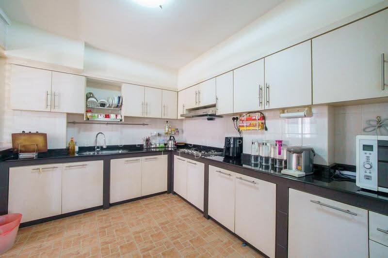 156 Jalan Teck Whye, 156 Jalan Teck Whye, 4 Bedrooms, 1,313 sqft, HDB Flat For Sale, by JOREEN LIM, 500245072 - Kitchen - PropertyGuru.com.sg