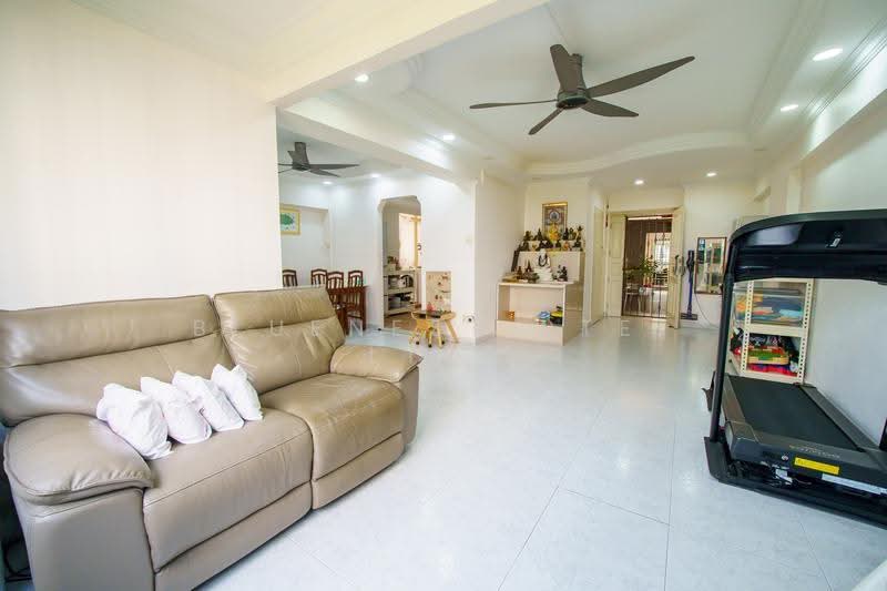 156 Jalan Teck Whye, 156 Jalan Teck Whye, 4 Bedrooms, 1,313 sqft, HDB Flat For Sale, by JOREEN LIM, 500245072 - Living Room - PropertyGuru.com.sg