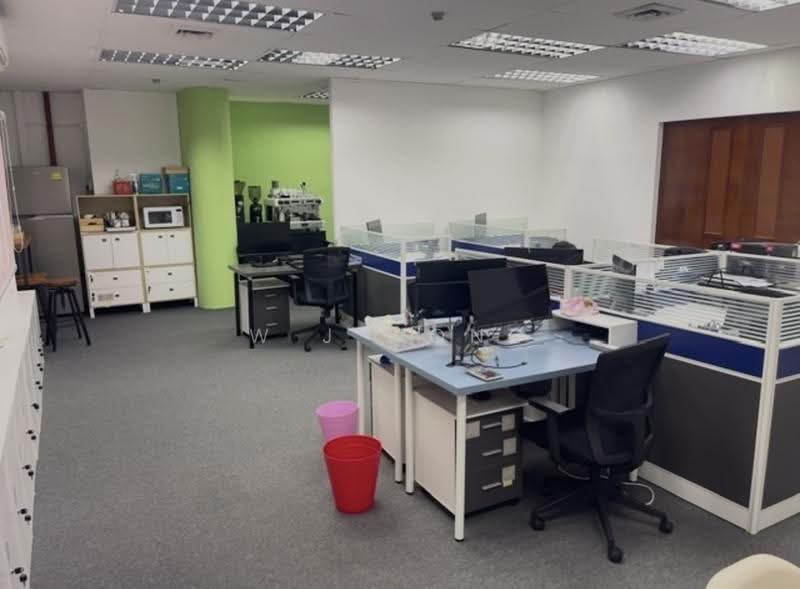 Golden Mile Tower, 6001 Beach Road, Beach Road / Bugis / Rochor, 1,219 sqft, Office For Rent, by W J Wong, 500245084 - Interior - CommercialGuru.com.sg