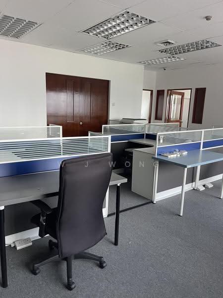 Golden Mile Tower, 6001 Beach Road, Beach Road / Bugis / Rochor, 1,219 sqft, Office For Rent, by W J Wong, 500245084 - Interior - CommercialGuru.com.sg