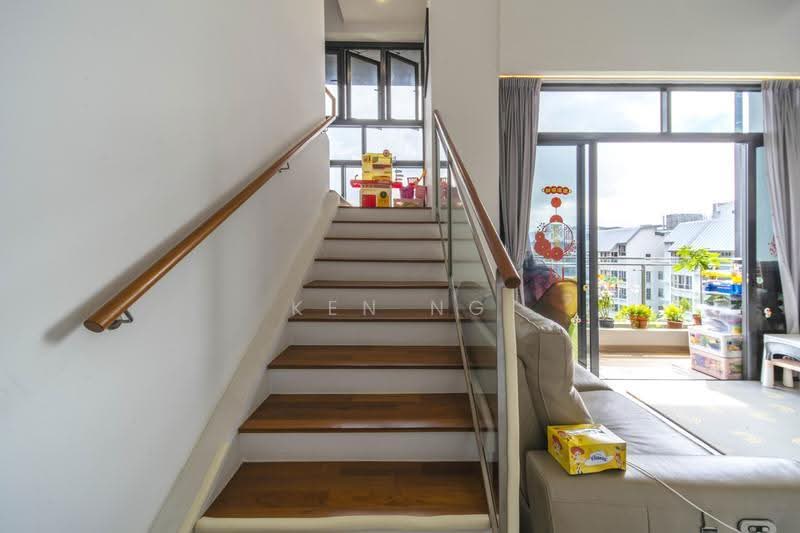 Parkwood Residences, 208 Yio Chu Kang Road, 5 Bedrooms, 1,905 sqft, Condominium For Sale, by Ken Ng, 500245110 - Living Room - PropertyGuru.com.sg