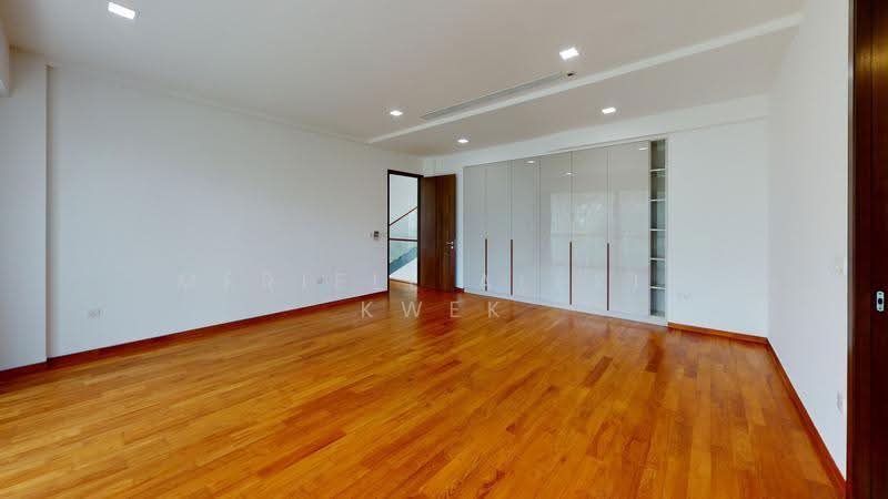 Modern Resort Home near MacRitchie, Lornie Road, 7 Bedrooms, 9,450 sqft, Detached House For Rent, by Meriell Alexiz Kwek, 500245121 - Bedroom - PropertyGuru.com.sg
