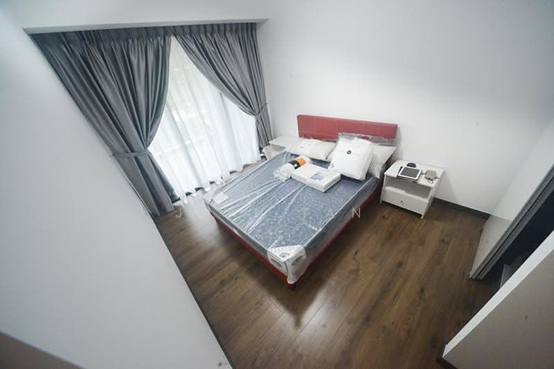 Lake Grande, 2 Jurong Lake Link, Boon Lay / Jurong / Tuas, 2 Bedrooms, 721 sqft, Condominium For Sale, by John Tan, 500245122 - Bedroom - PropertyGuru.com.sg