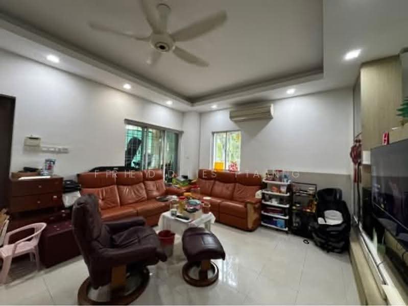Corner Terrace Walking Distance to Bartley MRT | Maris Stella High School | Nex, , 4 Bedrooms, 3,000 sqft, Corner Terrace For Sale, by Freddie Pang, 500245128 - PropertyGuru.com.sg