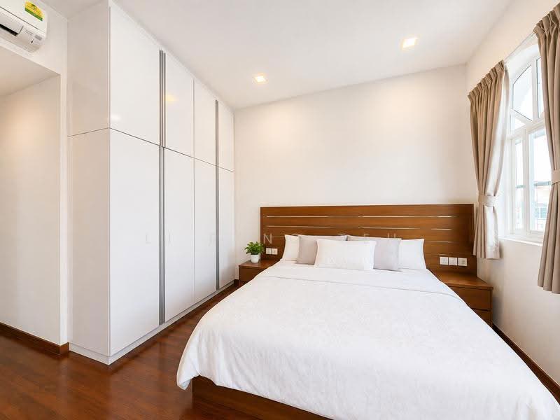 KEW LANDED ENCLAVE SEMI D! NEW LISTING!, Jalan Haji Salam / Kew / Tanah Merah Kechil Road South / Jalan Limau Bali, Bedok / Upper East Coast, 5 Bedrooms, 3,100 sqft, Semi-Detached House For Sale, by Li Rong Teh, 500245136 - Bedroom - PropertyGuru.com.sg