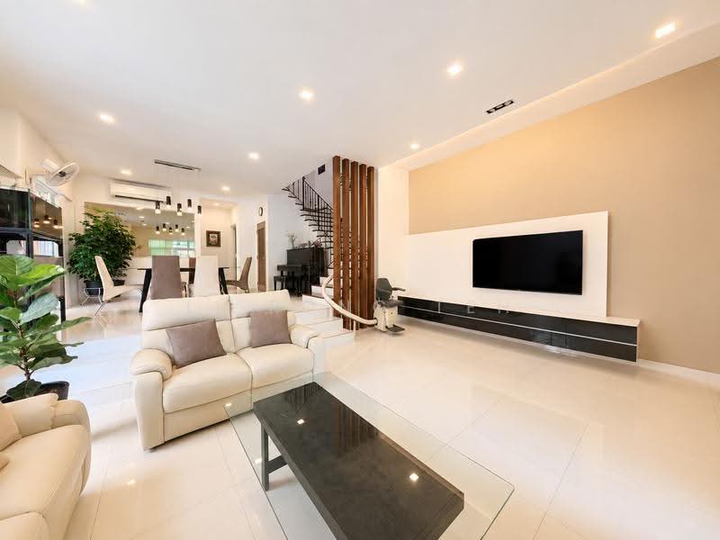 KEW LANDED ENCLAVE SEMI D! NEW LISTING!, Jalan Haji Salam / Kew / Tanah Merah Kechil Road South / Jalan Limau Bali, Bedok / Upper East Coast, 5 Bedrooms, 3,100 sqft, Semi-Detached House For Sale, by Li Rong Teh, 500245136 - Living Room - PropertyGuru.com.sg