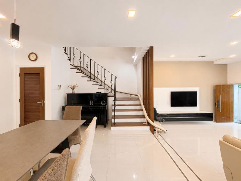 KEW LANDED ENCLAVE SEMI D! NEW LISTING!, Jalan Haji Salam / Kew / Tanah Merah Kechil Road South / Jalan Limau Bali, Bedok / Upper East Coast, 5 Bedrooms, 3,100 sqft, Semi-Detached House For Sale, by Li Rong Teh, 500245136 - Living Room - PropertyGuru.com.sg