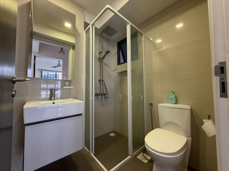 311C Clementi Avenue 4, 311C Clementi Avenue 4, 2 Bedrooms, 646 sqft, HDB Flat For Rent, by Dan Tay, 500245150 - Bathroom - PropertyGuru.com.sg