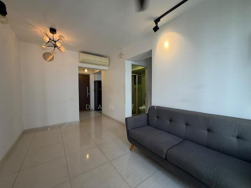 311C Clementi Avenue 4, 311C Clementi Avenue 4, 2 Bedrooms, 646 sqft, HDB Flat For Rent, by Dan Tay, 500245150 - Living Room - PropertyGuru.com.sg