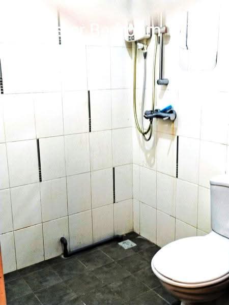 21 Teban Gardens Road, 21 Teban Gardens Road, Room Rental, 130 sqft, HDB Flat For Rent, by Steven Choo, 500245165 - Bathroom - PropertyGuru.com.sg